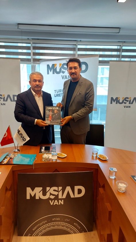 İlimiz de inşaat sektöründe hizmet veren iş insanı İzzet ÇOBAN bey bu gün şubemizi Arkadaşlarıyla birlikte ziyaret ederek bizi memnun ettiler bu nazik ziyaretlerinden dolayı başta kendisine ve dava arkadaşlarına en kalbi duygularımla teşekkür ederim