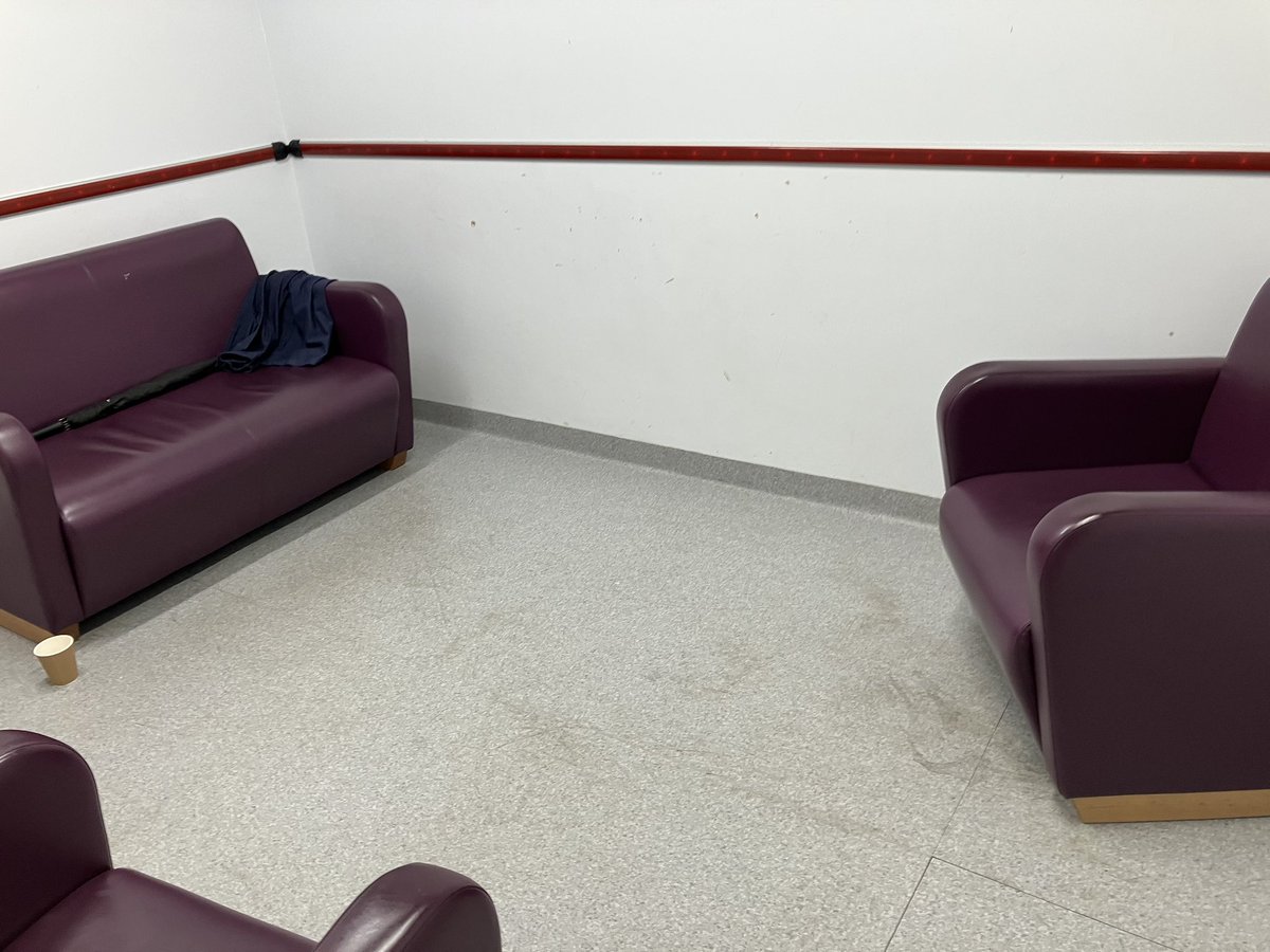 asifamhp's tweet image. U could not make this stuff up✔️
Today I have mostly had to ring 18 x S.12 Drs to find 1 to support MHAA✔️
*Its urgent everyone mostly always says✔️
How is this a thing?
**I know the answer to that question btw✔️
***& of course there is no bed✔️
#AMHPlife
#AMHPbag