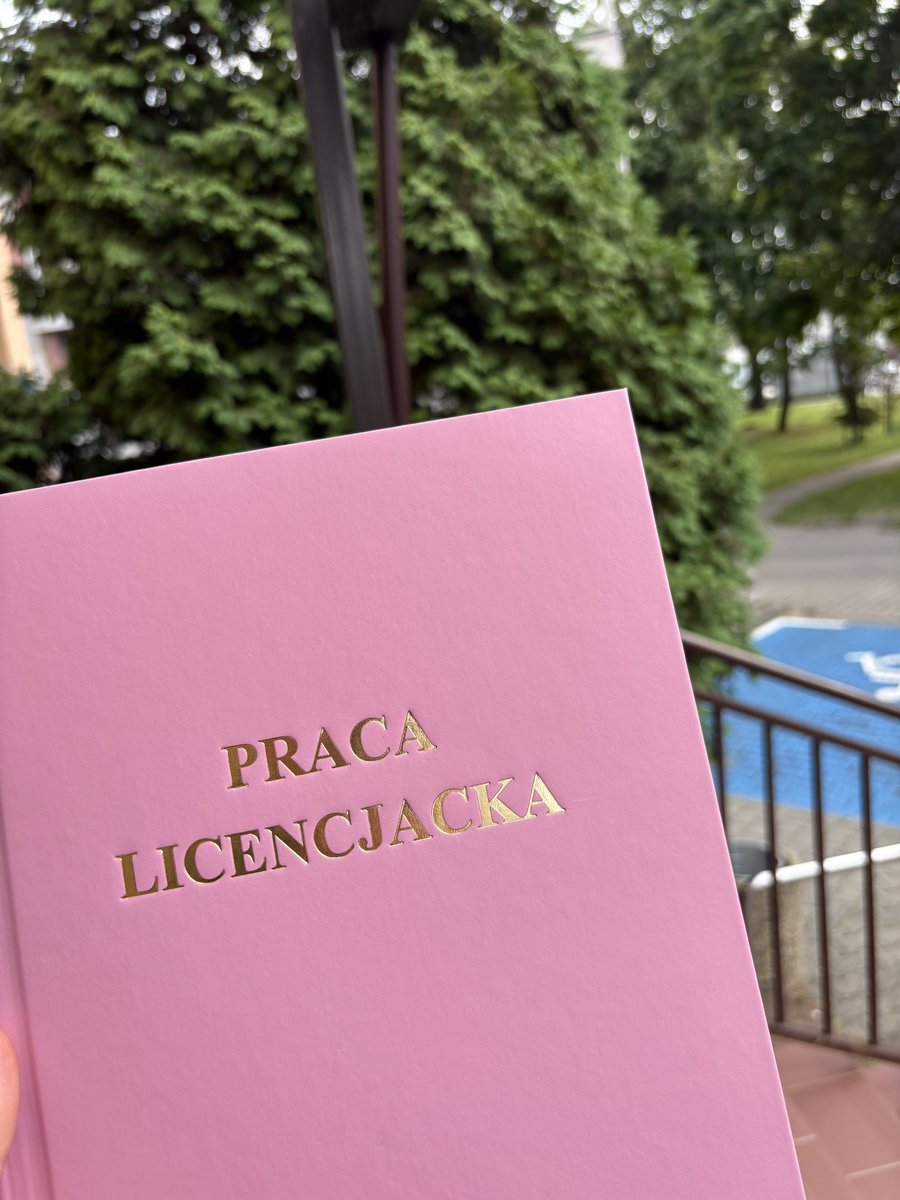 I JUST GRADUATEEEEED 🥹🫶