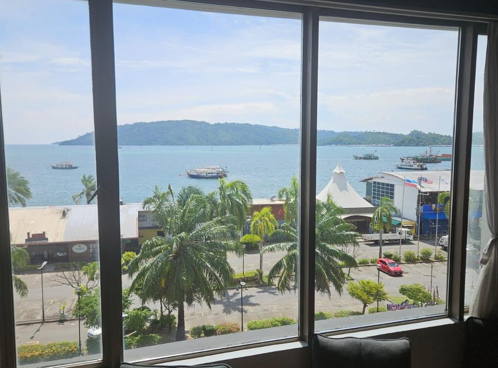 DGS Visits tweet media