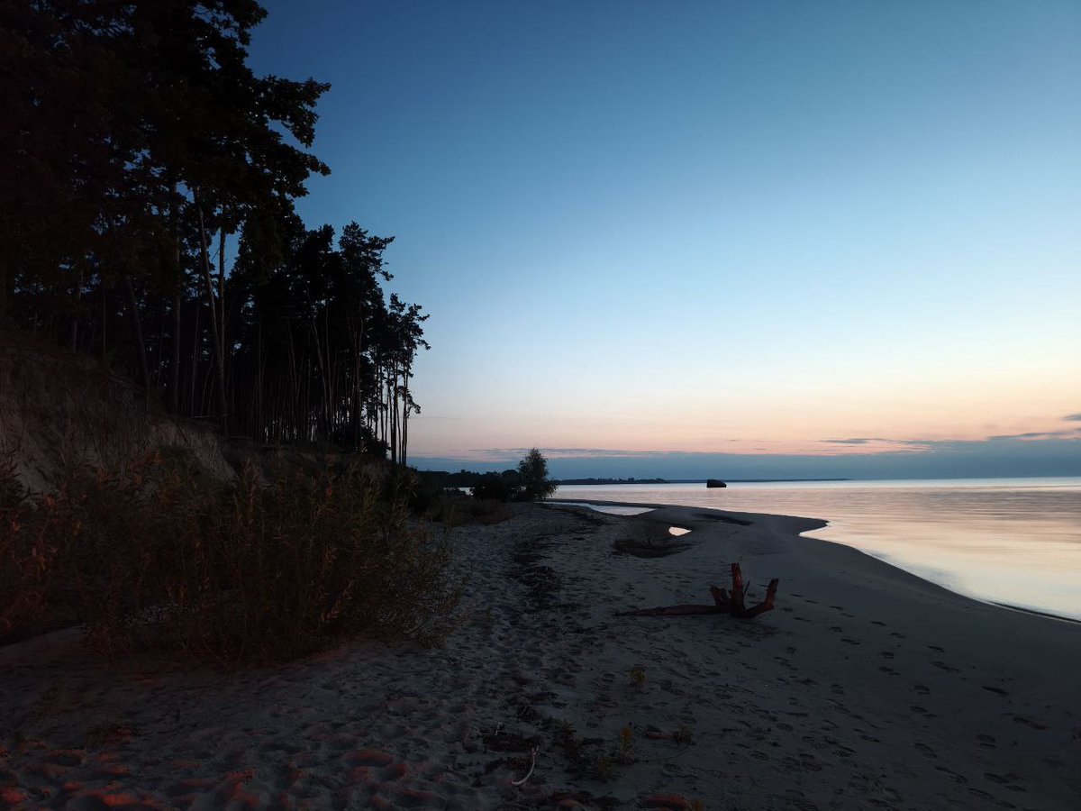 KarjalanNORD's tweet image. Summer has crossed its calendar Rubicon. In remembrance of the Solstice rite, NORD honors those who left and did not return. Their shadow stands behind their brothers-in-arms; their light shines in the dawn of days to come.
#FreeKarelia