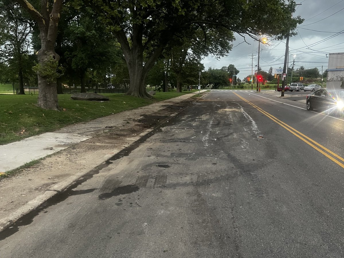 PhilaSanitation's tweet image. Crews continue to address illegal dumping piles that popped up in neighborhoods during the work stoppage. Here's a look at cleanup efforts at Comly and Frankford, 100 E. Shunk St, and 2900 Montgomery Av.