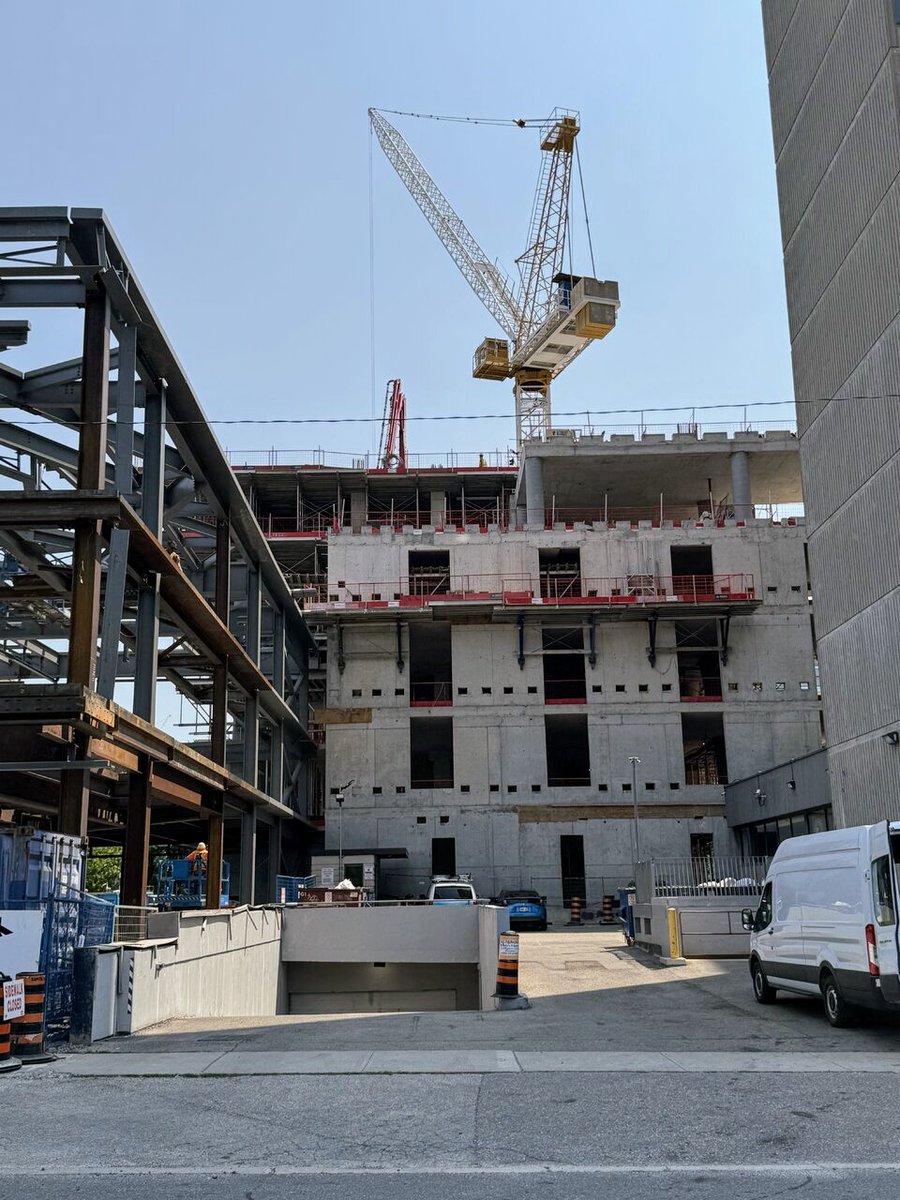 jen_keesmaat's tweet image. Sixth floor is taking shape at our Cielo Condos. Heritage work is just beginning, as the tower rises. Levels that will be occupied by the @UnitedChurchCda and Bloor Street United Church are underway. Trust me, building over the subway has been no small feat! Very proud of my…