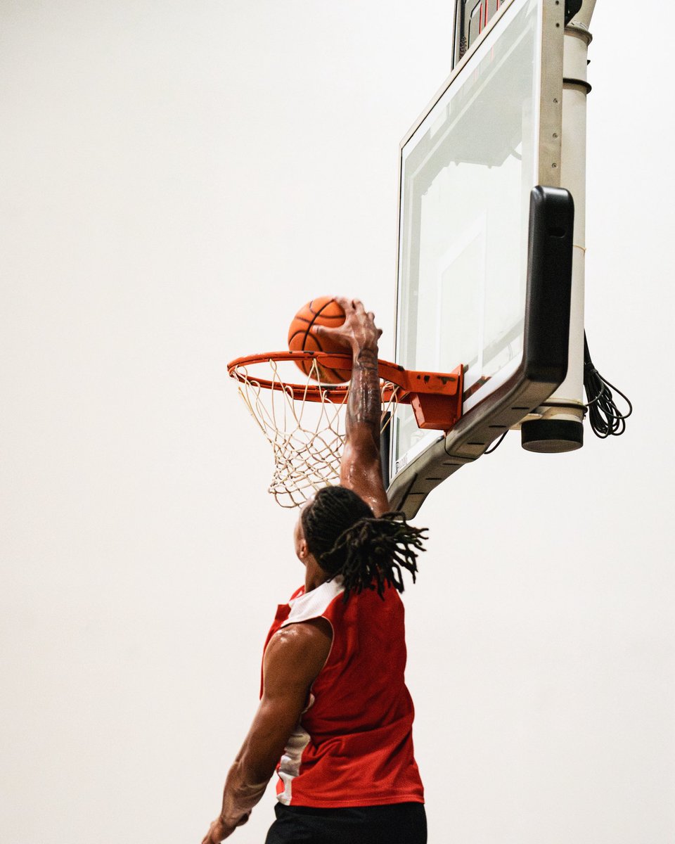 UCF_MBB's tweet image. Above the rim 🚀