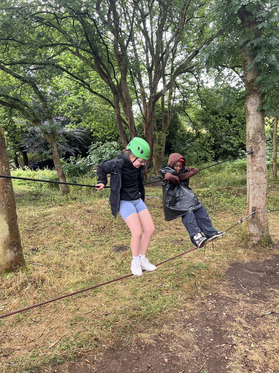 fairwayGLP's tweet image. Year 6 residential…low ropes end of the afternoon activity. 
💚💚💚
#Fairway #GLP #Year6