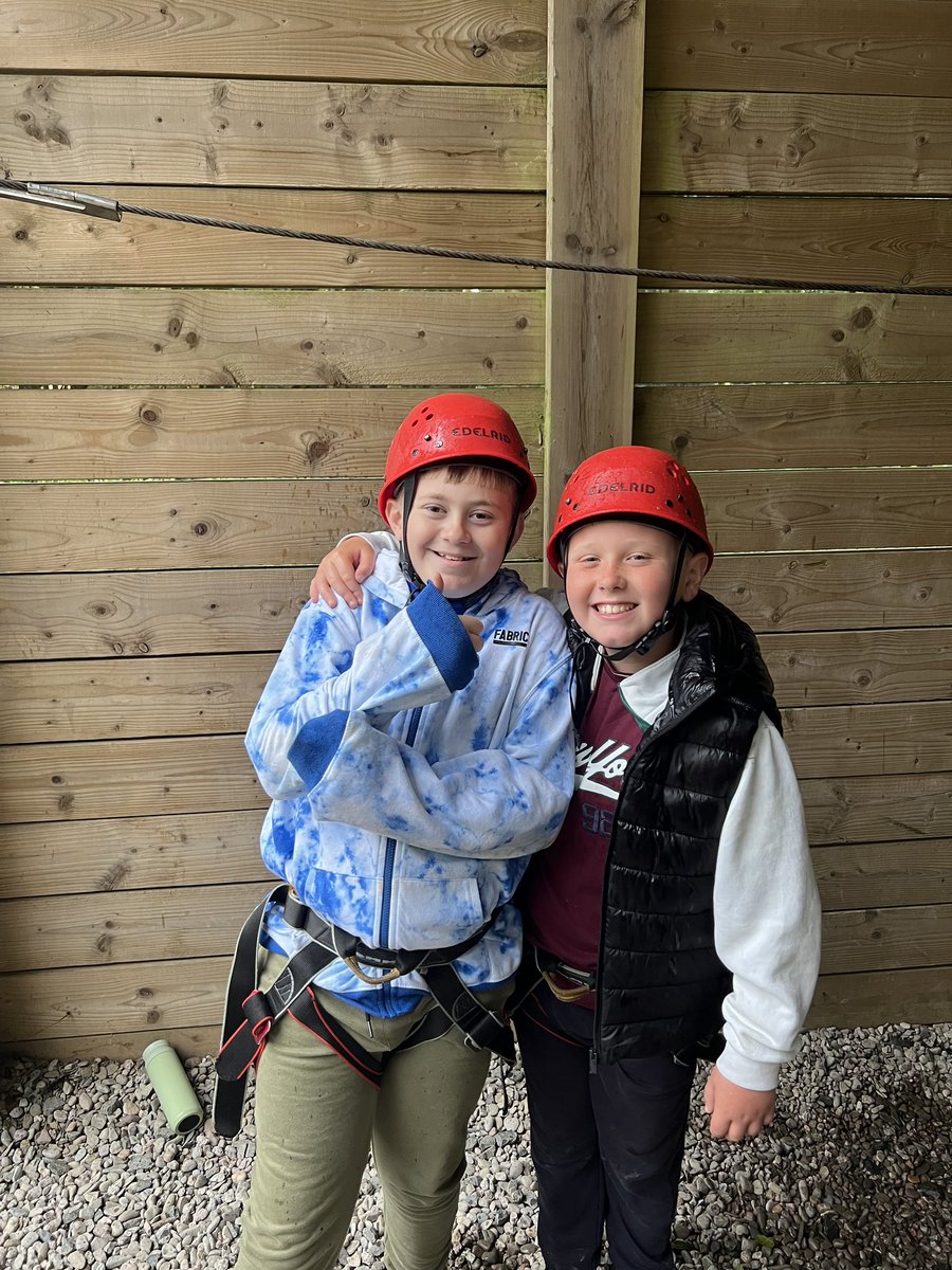 fairwayGLP's tweet image. Year 6 residential…low ropes end of the afternoon activity. 
💚💚💚
#Fairway #GLP #Year6