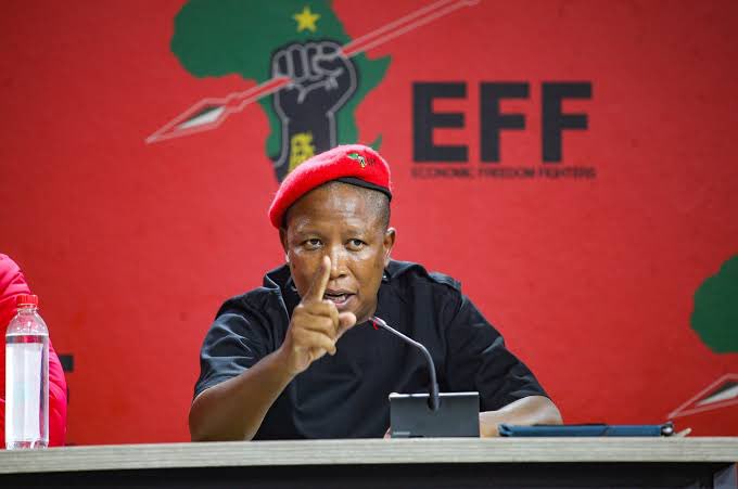 Comrades, let’s comment #EFFIsMyHome and trend number 1 to dethrone this ANC trend initiated right now to mislead South Africans ❤️🖤💚