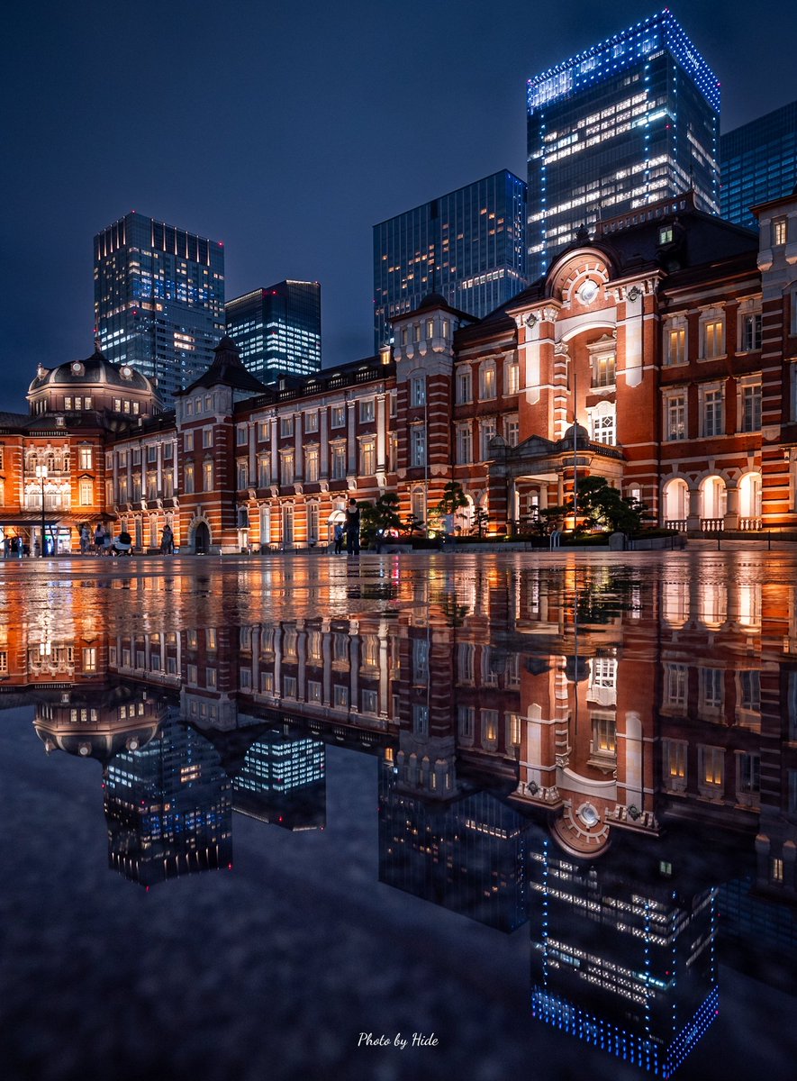 雨の日の東京駅