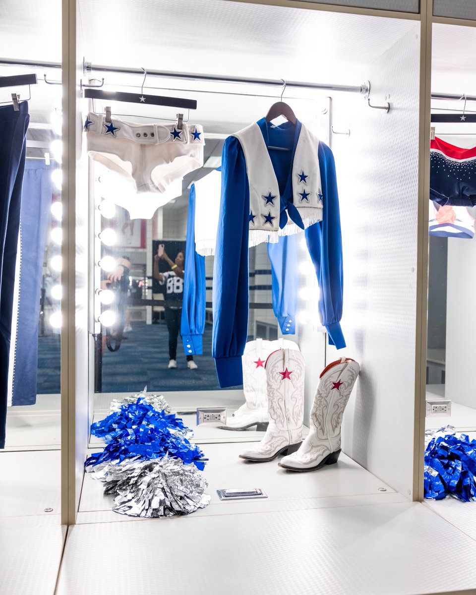 ATTStadium's tweet image. Add a tour of #ATTStadium to your summer bucket list! 🏟️
Book your tour today: attstadium.com/tours