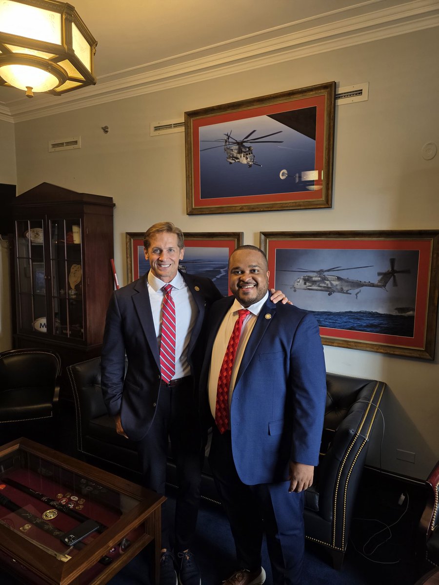 JeffThompson_'s tweet image. . @RepMcCormick helped me take my first steps into the political world. Caught up with him before the big beautiful bash. Grateful for the role he and others played in making the big beautiful bill a reality