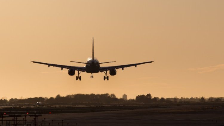 'Greenwashing a #Viladecans: quan el discurs verd s'estavella contra la tercera pista' és el meu article al Punt de Trobada de juliol, arran de la negativa del grup municipal del PSC a rebutjar l'ampliació de l'aeroport. Defensem el Delta! #NiUnPamMés 

📲 ja.cat/FsDdv