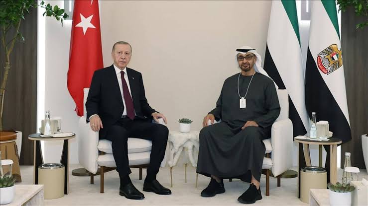 ▪️Birleşik Arap Emirlikleri (BAE) Devlet Başkanı El Nahyan, Cumhurbaşkanı Erdoğan'ın davetiyle yarın Türkiye'ye resmi ziyarette bulunacak.