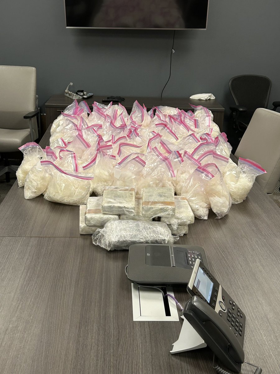 DEASEATTLEDiv's tweet image. DEA’s Operation Overdrive on the Yakama Nation Indian Reservation and Yakima Valley led to the seizure of thousands of pounds of drugs including fentanyl, meth, and cocaine. #DEASuccesses #TakeBackAmerica @DEAHQ @BureauIndAffrs @USAO_EDWA @yakimapolice
>> dea.gov/press-releases…