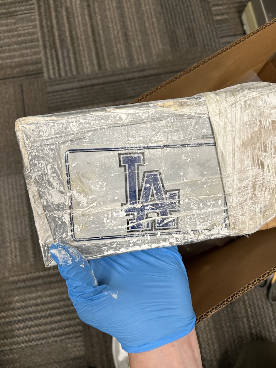 DEASEATTLEDiv's tweet image. DEA’s Operation Overdrive on the Yakama Nation Indian Reservation and Yakima Valley led to the seizure of thousands of pounds of drugs including fentanyl, meth, and cocaine. #DEASuccesses #TakeBackAmerica @DEAHQ @BureauIndAffrs @USAO_EDWA @yakimapolice
>> dea.gov/press-releases…