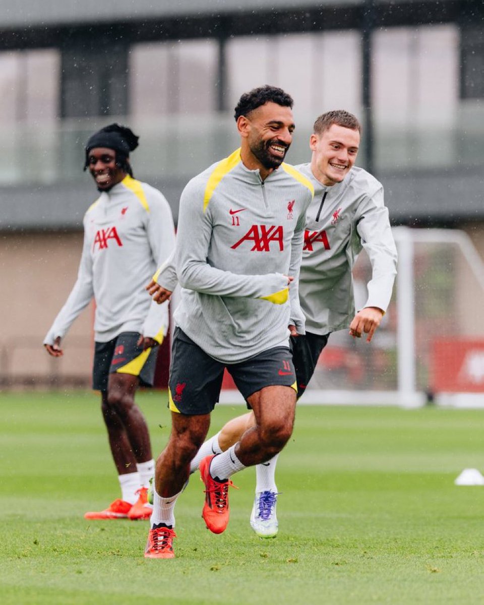 PremierBetCM's tweet photo. 🔥 Frimpong 🇳🇱 ✖️ Salah 🇪🇬 ✖️ Wirtz 🇩🇪

Une attaque qui promet des étincelles à Anfield ! ⚡

Les fans des Reds retiennent déjà leur souffle... ❤️🍿

👀 Vous les voyez remporté la Ligue des champions la saison prochaine ?

#Liverpool #PremierLeague https://t.co/VMi8xLX8KG