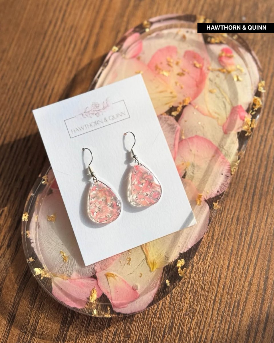 ClevelandMag's tweet image. Among over a dozen vendors from across Ohio at Locally Spruced in Legacy Village, these are a few worth checking out — including Crochet by JK's stuffed animals and Lakeside Locals Apparel's nautical merchandise: clevelandmagazine.com/style/articles…