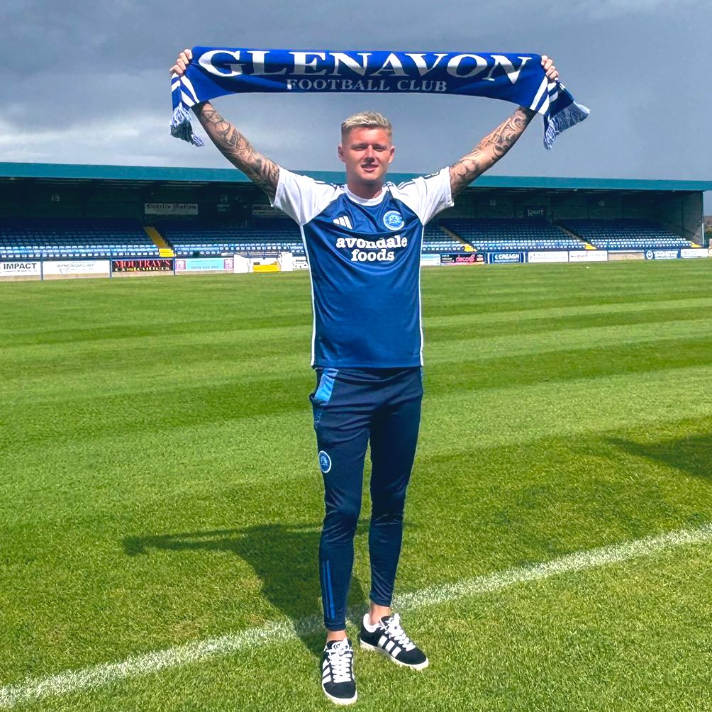 Kyle McClelland 🤝 Glenavon

The defender, who spent last season on loan at Coleraine, joins following his departure from Hibernian.

#Glenavon • #IrishLeague