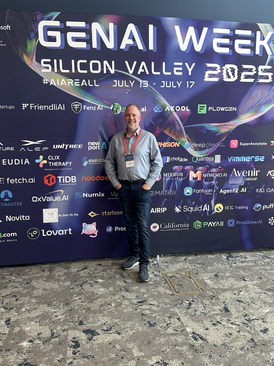 exa_bits's tweet image. Exabits' Chief of Sales, Russ &lt;@russvetrano&gt;, is at GenAI Summit SF until Wednesday — connecting with the builders &amp; thinkers redefining what AI can do. Don’t miss the chance to chat with him about efficient, cost-effective GPU solutions and the evolving compute landscape!