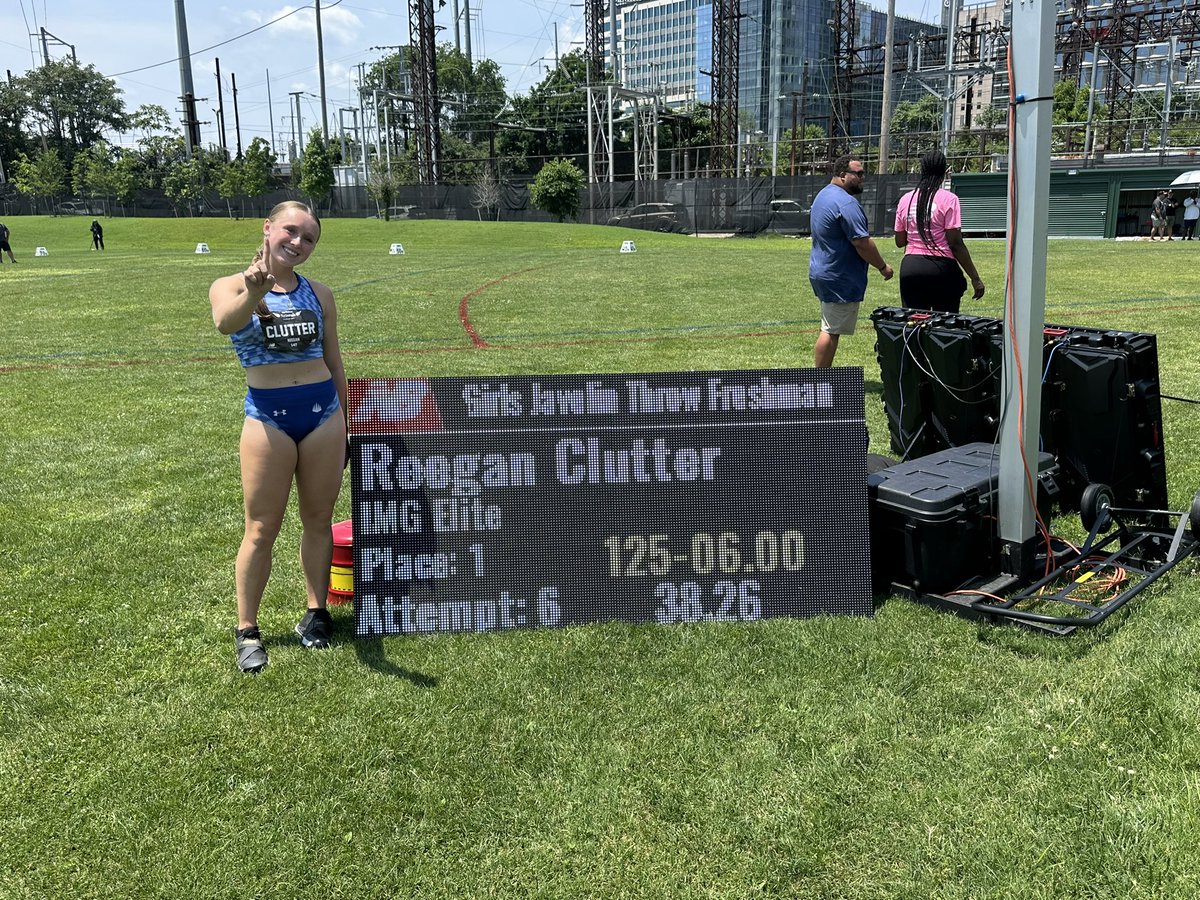 ClutterReegan's tweet photo. New Balance Outdoor Nationals Freshman Champion &amp; new meet record holder!
Thankful for my coaches who had a vision and believed in me!
#newevent #3monthswork #onlythebeginning #recordholder @UARunning @GPPartner @IMGAcademy @milesplit @flrunners https://t.co/36lhuDGDTl