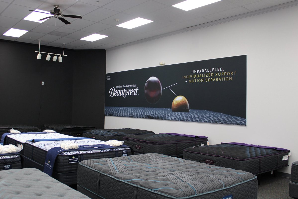 TroyCityHall's tweet image. We’re excited to welcome Crescent Furniture and Mattresses to 120 Hoosick Street in Troy! 🛋️🛏️
Mayor Mantello was proud to join in celebrating their grand opening & commitment to our city’s growth. Need new furniture? A mattress?
Stop in & check it out!