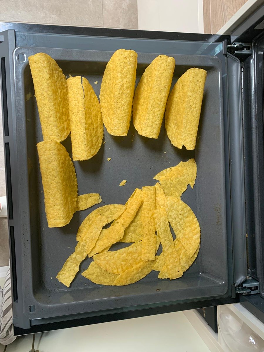 Chris Moore tweet media