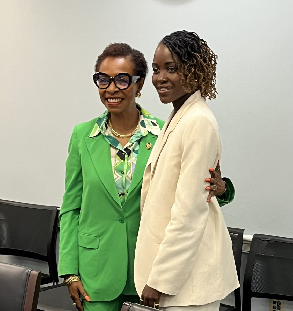 RepYvetteClarke's tweet image. Today, I hosted a very important roundtable discussion to bring awareness to uterine health, where I was honored to be joined by @Lupita_Nyongo who shed light on her own experiences with the severe impacts of uterine fibroids. Our conversation was filled with tears and a myriad…