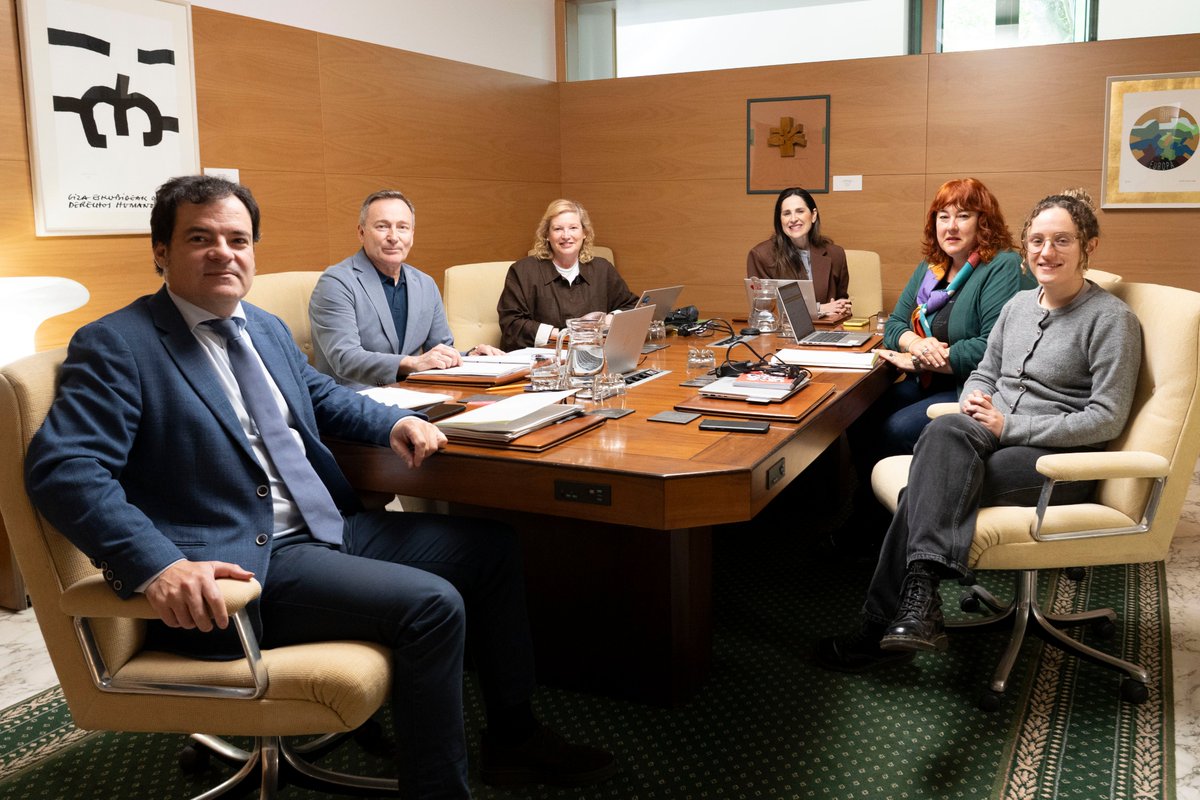 PVasco_EuskoL's tweet image. Eusko Legebiltzarreko Mahaiaren bilera
➡️legebiltzarra.eus/portal/eu/web/…
Reunión de la Mesa del @PVasco_EuskoL
➡️legebiltzarra.eus/portal/es/web/…
📄Oharrean jasotako erabakiak hartu ditu /Ha adoptado los acuerdos recogidos en la nota adjunta
👉legebiltzarra.eus/portal/documen…