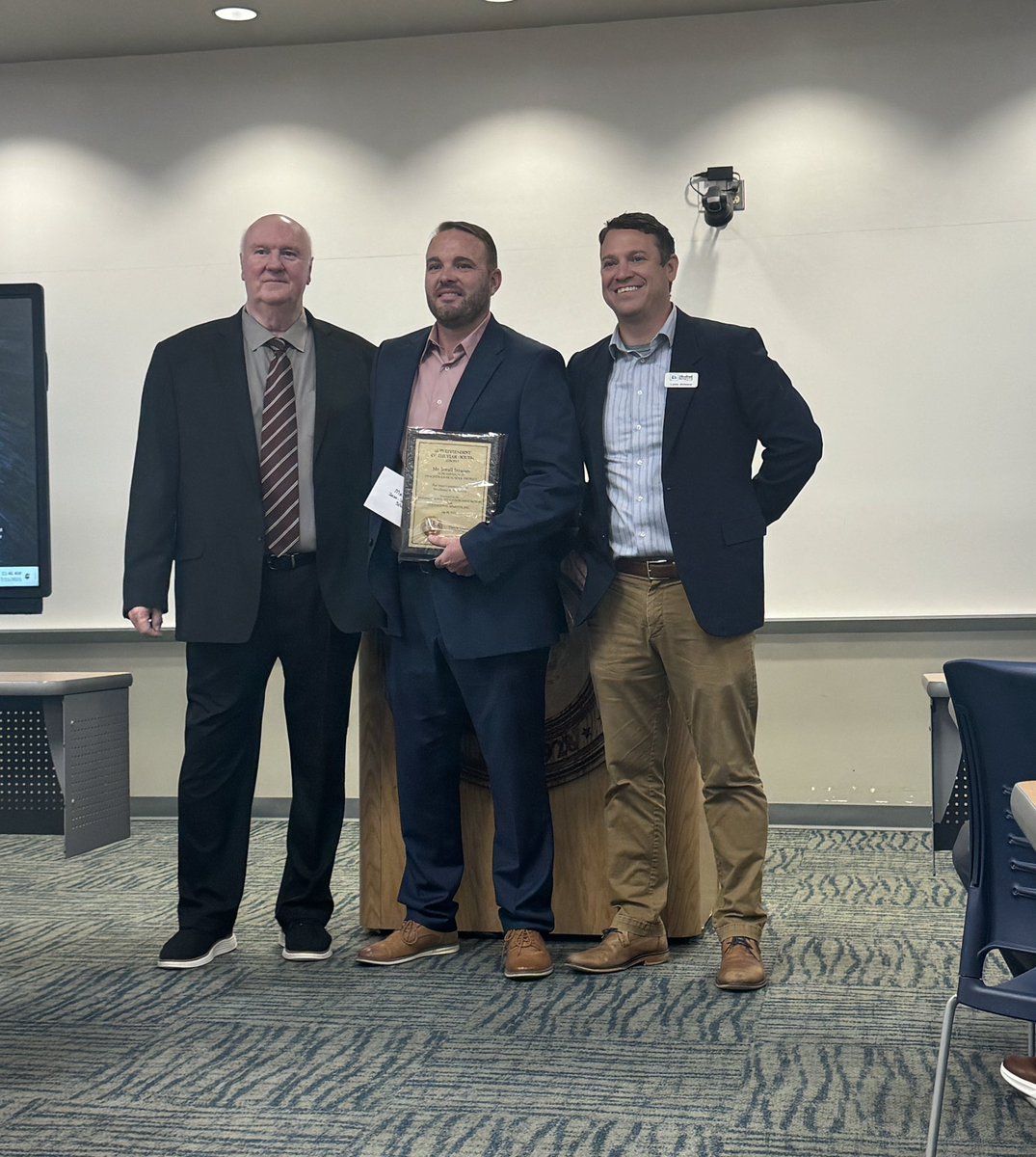arkansas_rural's tweet photo. EBi and AREA Director Dennis Copeland presented the 2024-25 South Superintendent of the Year to Jerry Strasner of Ouachita   River. Congratulations! #ArRuralEd https://t.co/J4WttA2nFI