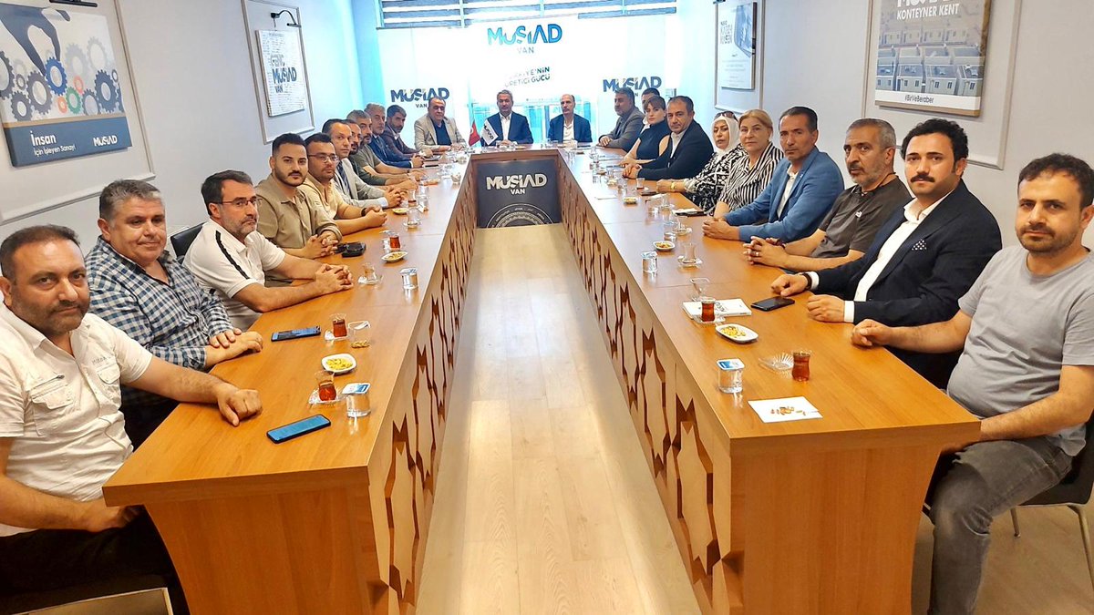 Anahtar Parti Van (@anahtarpartivan) on Twitter photo 🤝 Güçlü iş birliği güçlü Van!
Anahtar Parti Van İl Bşk Osman TANRITANIR ve il yönetimi MÜSİAD Van Şb ni ziyaret ederek yeni yönetime başarılar diledi.Misafirperverliklerin den dolayı Bşk Abdullah ARAS ve yönetim kuruluna tşkler
#musiad
#anahtarparti
<a href="/aaras65/">Abdullah Aras</a>
<a href="/BurhanOzdemirTR/">Burhan Özdemir</a> 🤝 Güçlü iş birliği güçlü Van!
Anahtar Parti Van İl Bşk Osman TANRITANIR ve il yönetimi MÜSİAD Van Şb ni ziyaret ederek yeni yönetime başarılar diledi.Misafirperverliklerin den dolayı Bşk Abdullah ARAS ve yönetim kuruluna tşkler
#musiad
#anahtarparti
<a href="/aaras65/">Abdullah Aras</a>
<a href="/BurhanOzdemirTR/">Burhan Özdemir</a>