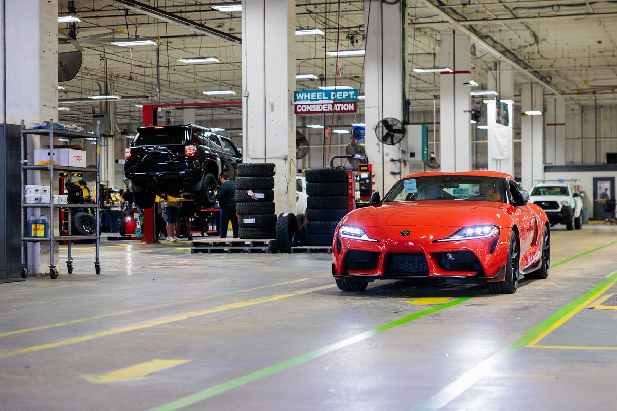 JAXPORT's tweet image. 50+ Years and Counting 🚗🚙
For more than five decades, Southeast Toyota Distributors has operated at JAXPORT, making it one of our longest-running tenants and a driving force behind Jacksonville’s role as one of the nation’s busiest ports for auto handling.
Now, Southeast…
