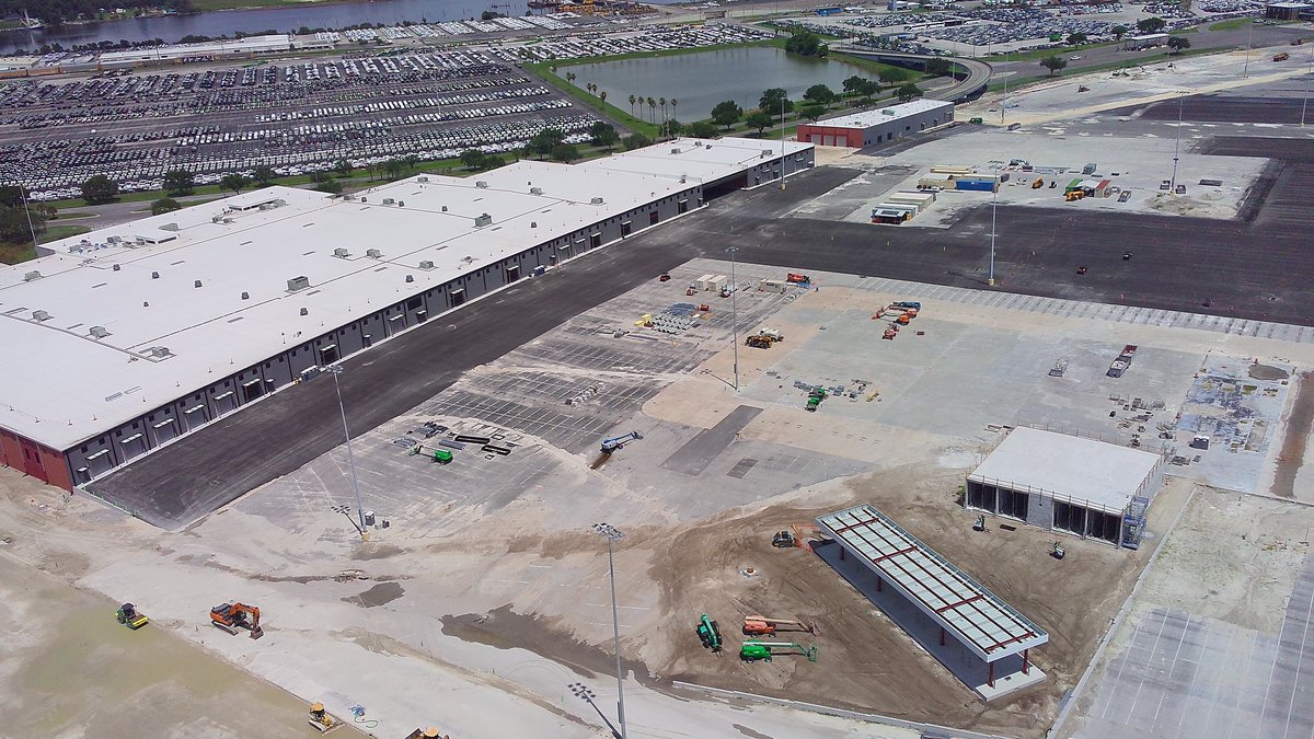 JAXPORT's tweet image. 50+ Years and Counting 🚗🚙
For more than five decades, Southeast Toyota Distributors has operated at JAXPORT, making it one of our longest-running tenants and a driving force behind Jacksonville’s role as one of the nation’s busiest ports for auto handling.
Now, Southeast…