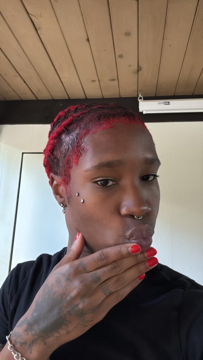 ninevicious's tweet image. ITS A BAD BITCH BIRTHDAY 🤪 HAPPY BIRTHDAY TO ME :)