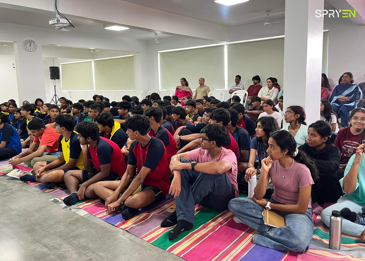 SpryenSolutions's tweet photo. Empowering Future Leaders Through Digital Wellness 🌐📱Glimpses of the digital awareness session at @Headstarteducationalacademy, Sarjapur, @bangalore led by our CEO, Mr. Srihari Prahalad💡

#digitalwellness #learning #training #lifebeyondscreen #spryen https://t.co/VQfQapqiVP