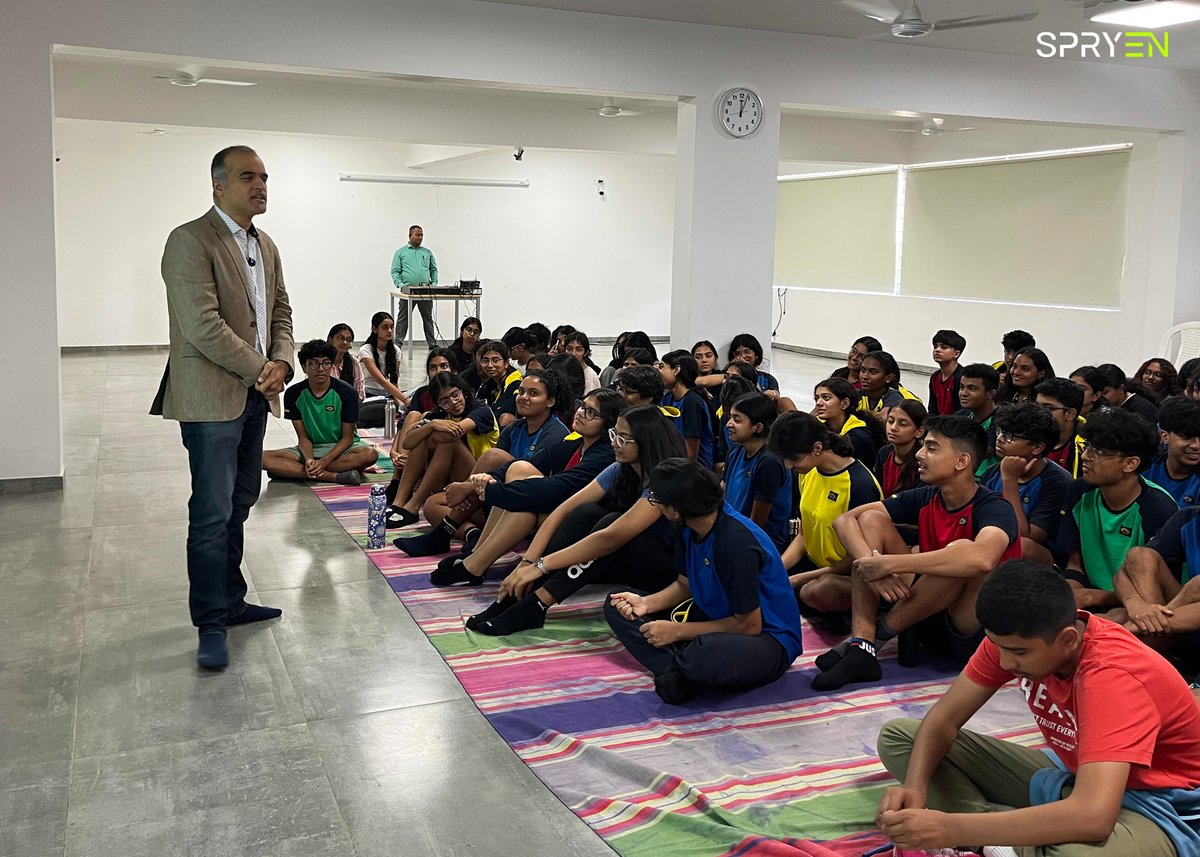 SpryenSolutions's tweet photo. Empowering Future Leaders Through Digital Wellness 🌐📱Glimpses of the digital awareness session at @Headstarteducationalacademy, Sarjapur, @bangalore led by our CEO, Mr. Srihari Prahalad💡

#digitalwellness #learning #training #lifebeyondscreen #spryen https://t.co/VQfQapqiVP