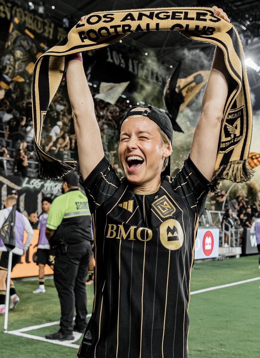 brielarsonbr's tweet image. BRIE LARSON X LOS ANGELES FOOTBALL CLUB✨