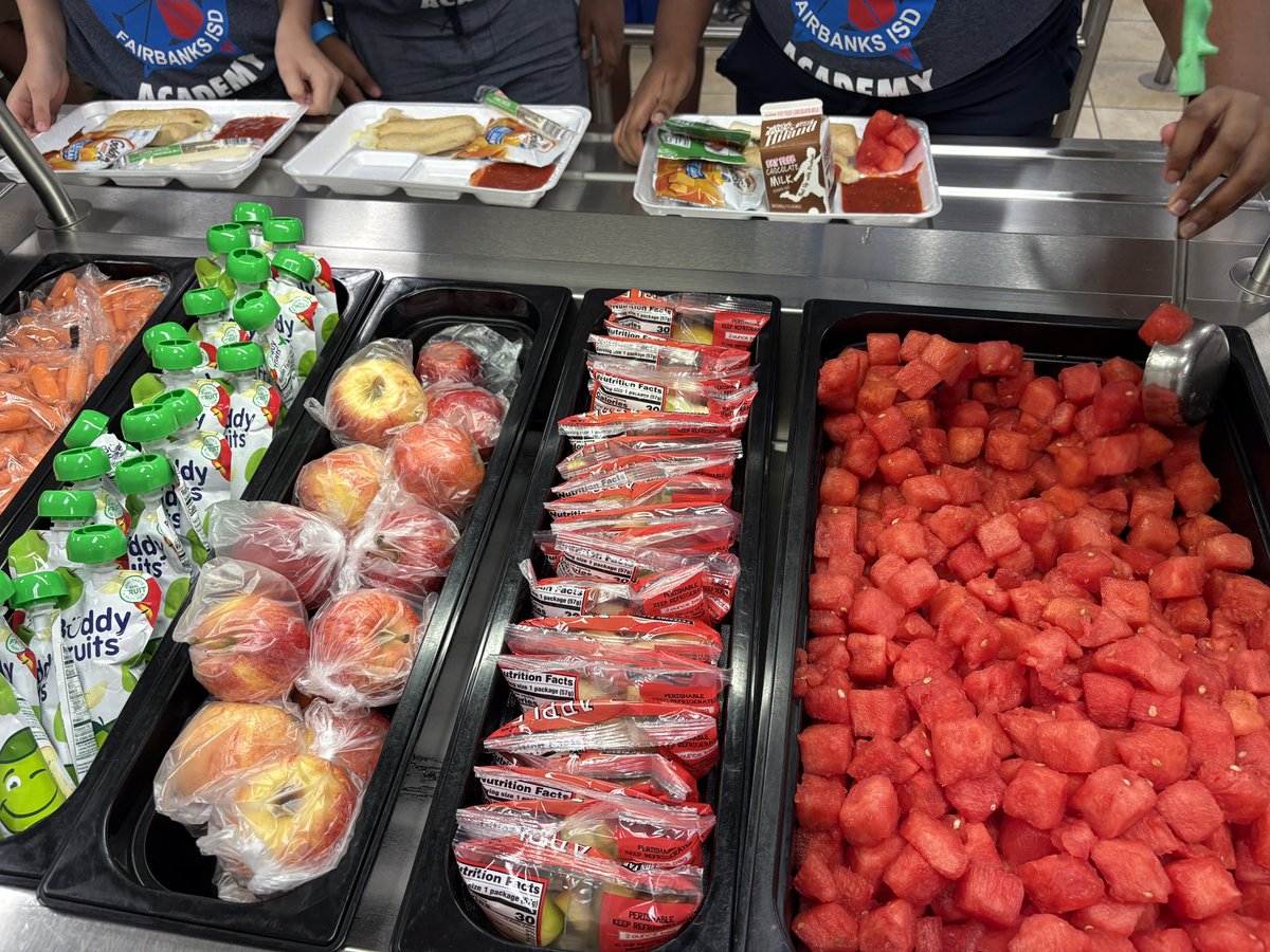 Powerup_StephAy's tweet image. Remember to get your energy with fruits and veggies during the Summer time! 🍉🥕🍎  @PowerUpCafe