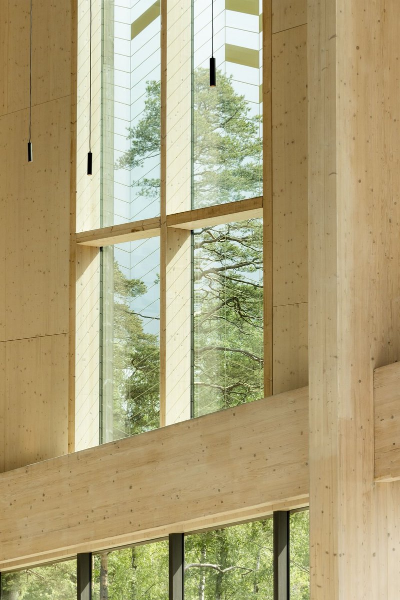 Snøhetta has completed the Lakehouse, a social &amp; cultural hub anchoring the new Wendelstrand neighborhood near Mölnlycke, Sweden. Built ahead of the 1,000-home development, it aims to foster community ties before residents move in. 📸 Kalle Sanner

archinect.com/news/article/1…