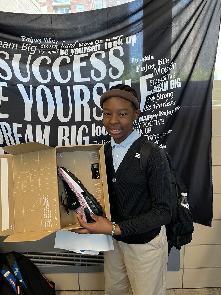 equalitycs's tweet image. Huge shoutout to our partner @goodsportsinc for helping us gift our student athletes equipment and materials to help them be successful on and off the court!