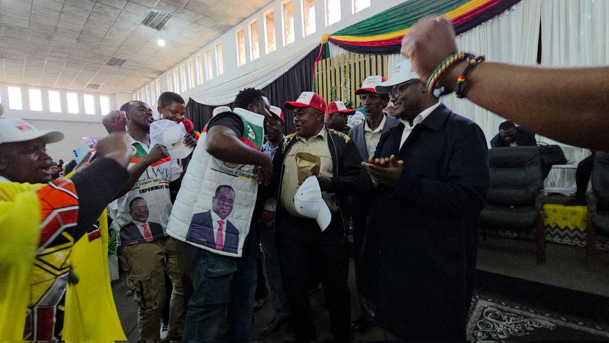 PresFunds's tweet image. Today, the Presidential Special Investment Advisor, Dr. Paul Tungwarara, visited Kwekwe in the Midlands Province for the disbursement of the Presidential Empowerment Revolving Fund, benefiting both the Midlands and Mashonaland West Provinces. The event, held at the Kwekwe Museum,…