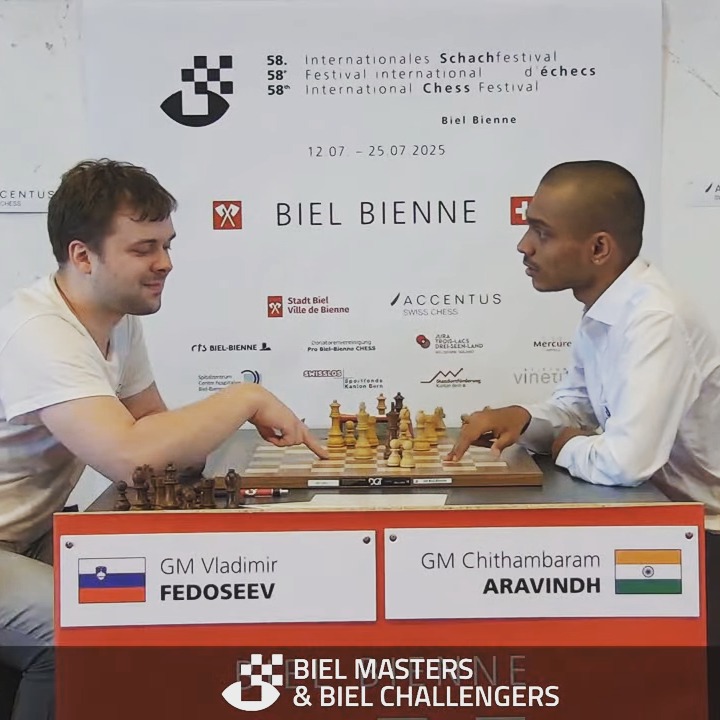 BielFestival's tweet photo. GM Vladimir Fedoseev and GM Aravindh Chithambaram called it a day with a draw in Round 1 of the Classical! 🤝♟️
Both players shared some friendly analysis afterwards — who do you think had the better chances? 👇
#BielChess #Fedoseev #Aravindh https://t.co/k5MF7W0wxK