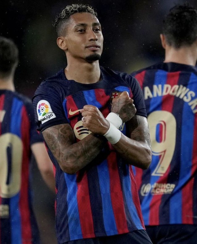 rouvelous's tweet image. Raphinha Raphinha
22/23 season: 24/25 season:
50 games 54 games
10 goals 34 goals
12 Assists 25 Assists
what a player.