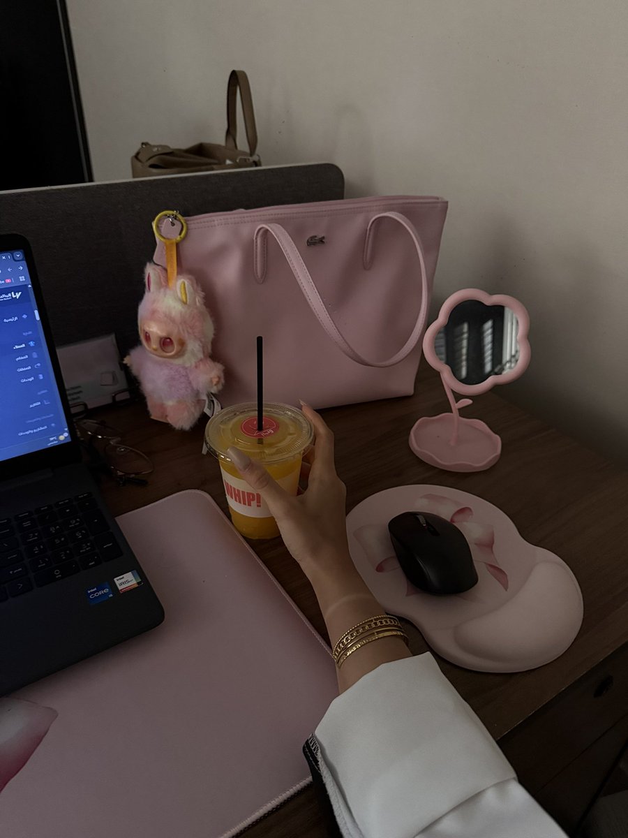 كلما زاد انشغالك بنفسك كلما زاد نضجك واستقرارك النفسي والارتقاء فكريًا وعقليًا🎀💗