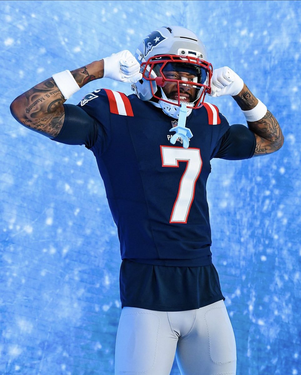 NxtrndConnor's tweet image. We don’t beg anyone to wear our gear.
The day we have to beg means we need to reevaluate our approach.
Mouthguards everywhere across the NFL media days.
#Takeover