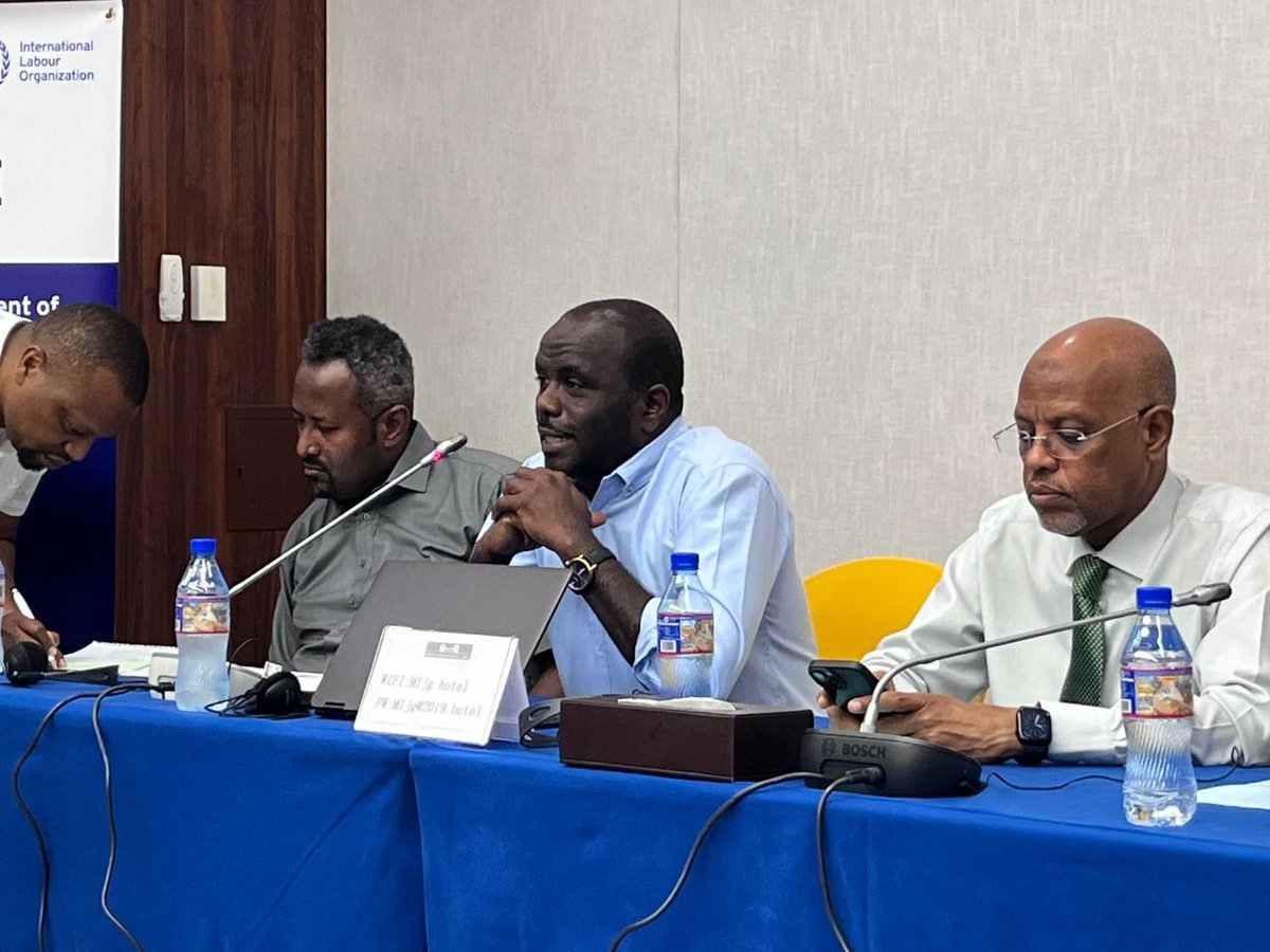 IGAD_CPALD's tweet image. 📍 Arta, Djibouti | 14–15 July 2025
@IGAD_CPALD held a national meeting of parliamentarians and experts on ratification of the IGAD Protocol on #Transhumance.
The Chairperson of the Parliamentary Committee on Foreign Affairs pledged parliament’s support to the ratification…