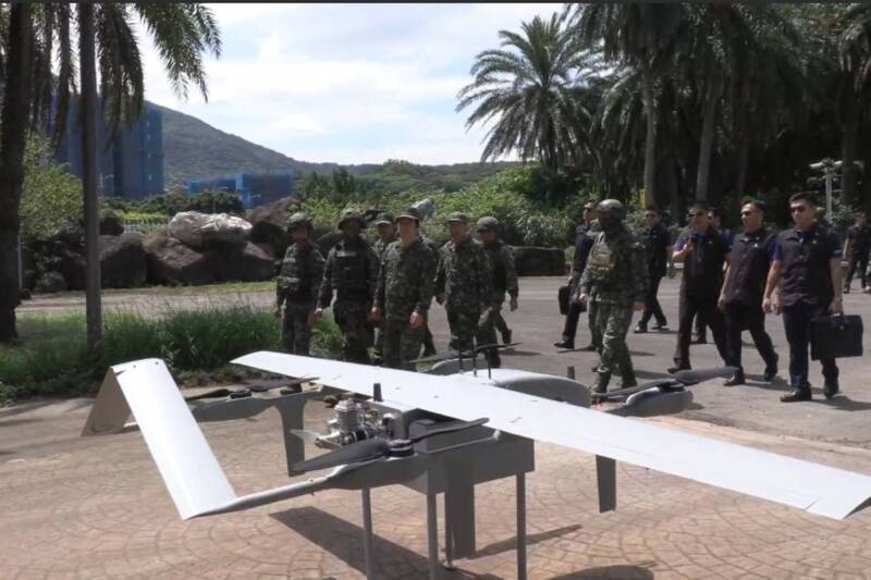 The 🇹🇼Republic of China Navy Hai Feng Battalion deployed the HF-3E anti-ship missile to sites in Bali, New Taipei, northern Taiwan. The Navy also displayed Land-Based UAVs.

The HF-3E provides an extended range over the standard HF-3.

(Liberty Times)