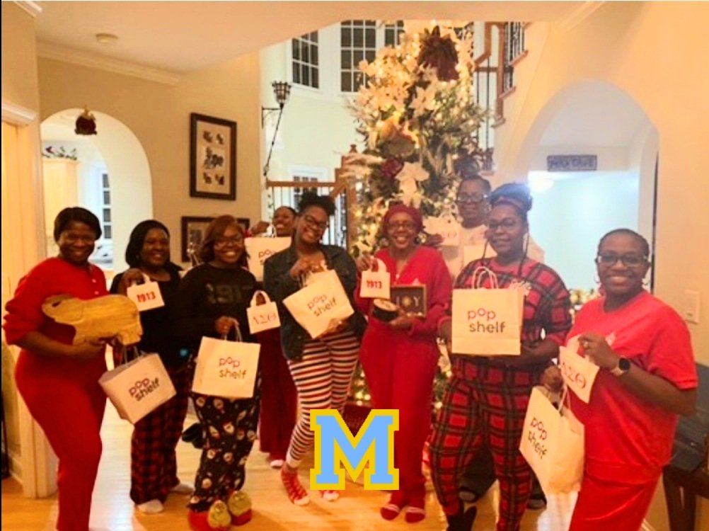 smithclass128's tweet image. Calling All Cluster and District DSTs who Have Expressed Interest in Supporting for our Fallen Colleague Britt Dawson and her Family, Please Connect with your Soror and Mays High Sunshine Chair Betty Perkins. We Appreciate the Outpouring of Support! ❤️🩶 #WeAreOne @drvbryant