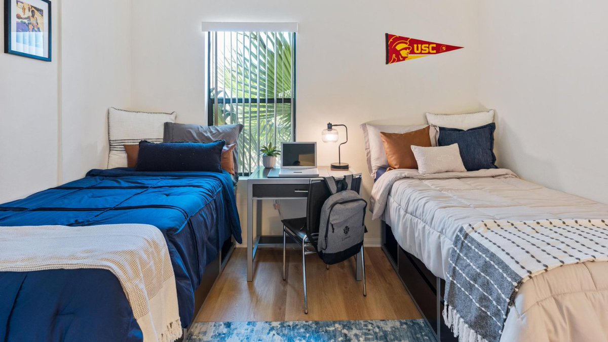 Just matched with your future roommates?
Time to claim your unit!
🎯 Priority goes to full groups — don’t miss out on your dream floor plan.
#USCStudentHousing #MoveInReady