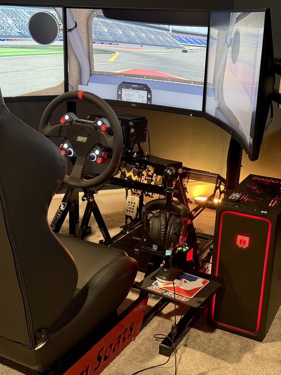 A custom 2025 competition package with 
- MPI-F2-PX wheel 
- Simagic NeoX Hub, paddles, DS-8X shifter, &amp; alpha ultimate
- Logitech headset, mouse, and keyboard
- Heusinkveld Ultimate + pedals
- 27” monitors 
- &amp; Sim Seats Chassis 😏
#TurnKeyTuesday