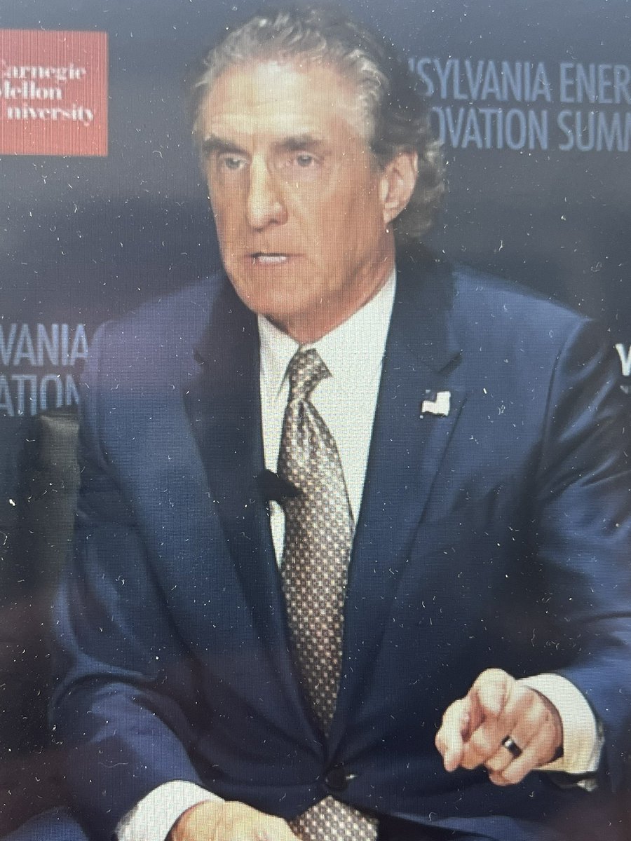 ooga_hq's tweet image. At the Energy Summit @SecretaryBurgum says to “hug a fracker” nice time you see one because their hard work is driving innovation.