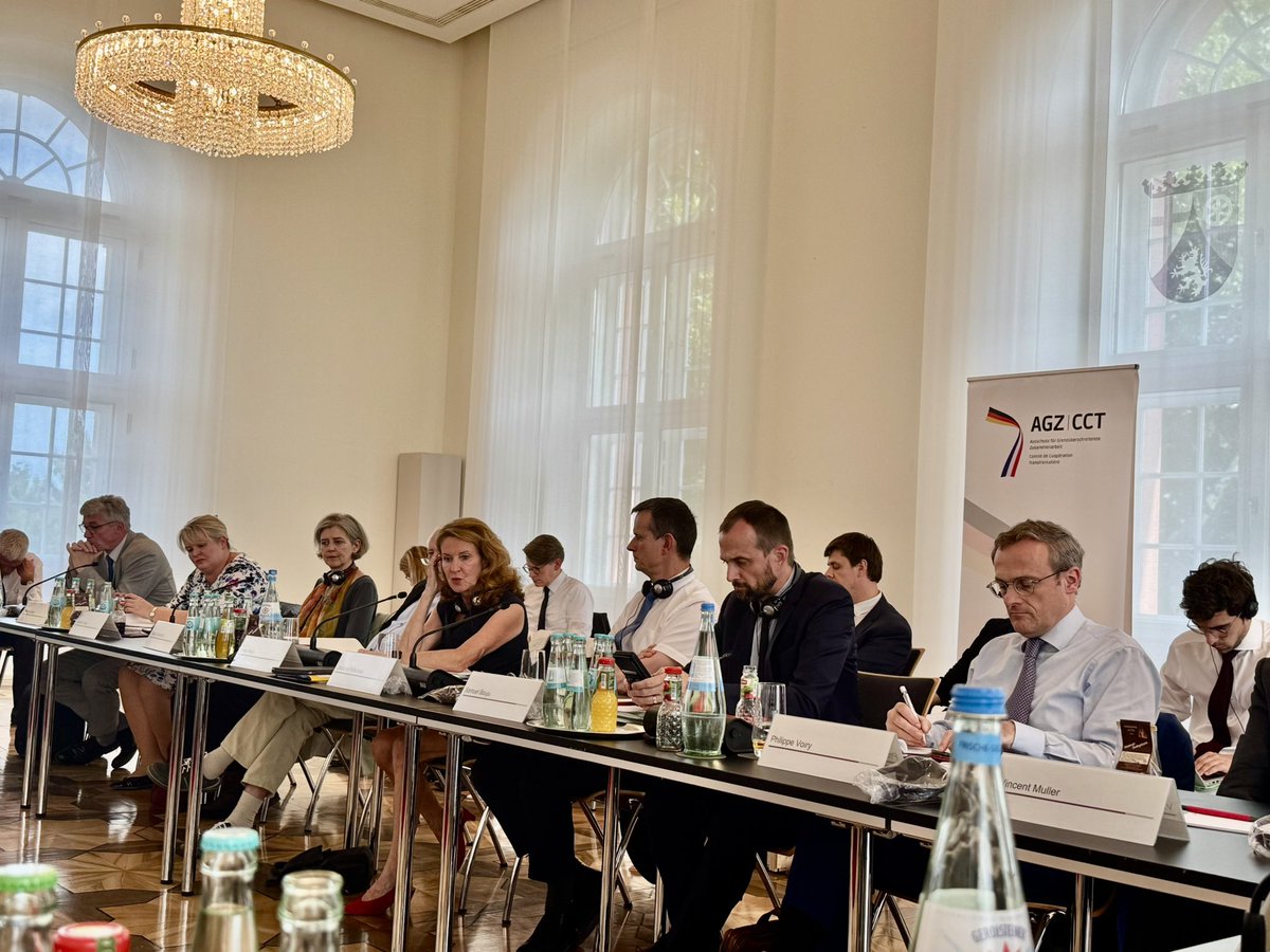 KlinkertBrigitt's tweet image. 🇫🇷🇩🇪 À Mayence aujourd’hui pour renforcer la coopération transfrontalière franco-allemande dans le cadre du comité de coopération transfrontalière !!
✅ Contrôles aux frontières à assouplir
✅ Coopération hospitalière, géothermie, protection civile
✅ présentation de ma mission…
